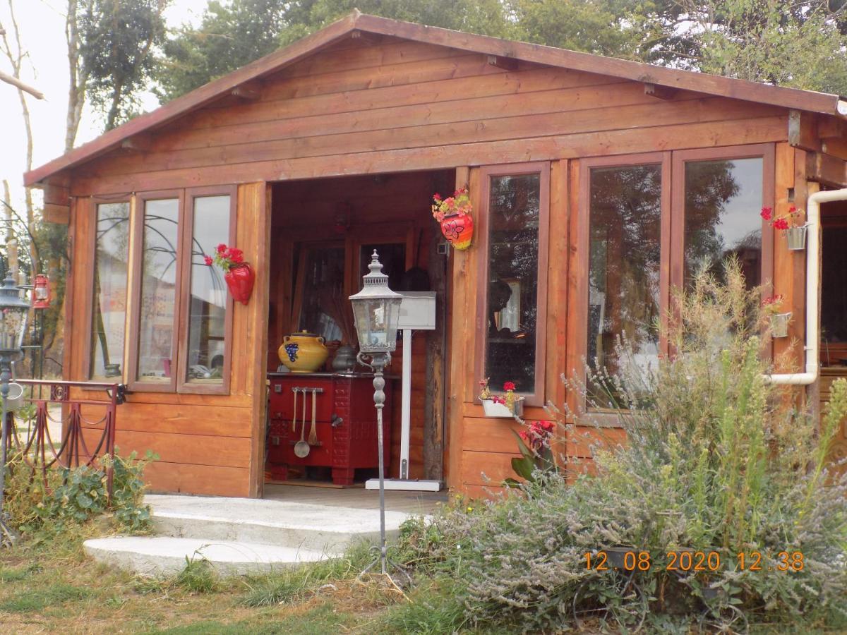 Les Papillons Villa Vrolle Bagian luar foto